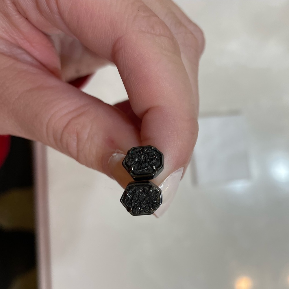 Kendra Scott stud earrings with tasteful sparkle
